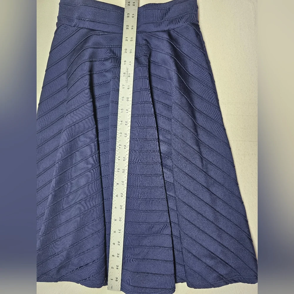 Tiffany & Grey Navy Blue A-Line Midi Skirt‎ Textured Elegant Career